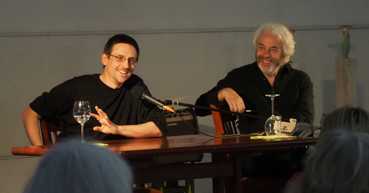 Jan-Christian Petersen mit Gerhard Breier bei Kunst in der Halle, Eckernförde, August 2024